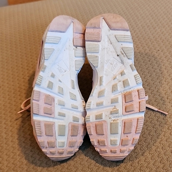 Nike Huarache Run (Pink/White) - Picture 7 of 8